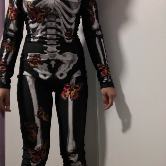 Halloween Costume - Picture 10 of 10